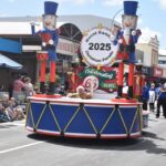 Parade25_518116_21-1