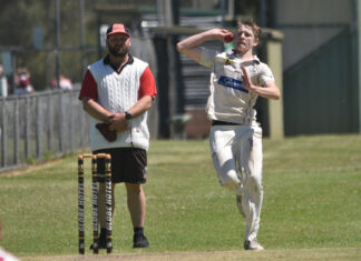 South claims first-innings points