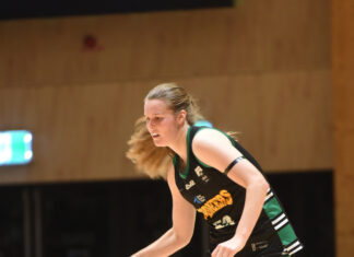 Tough weekend on the road for women